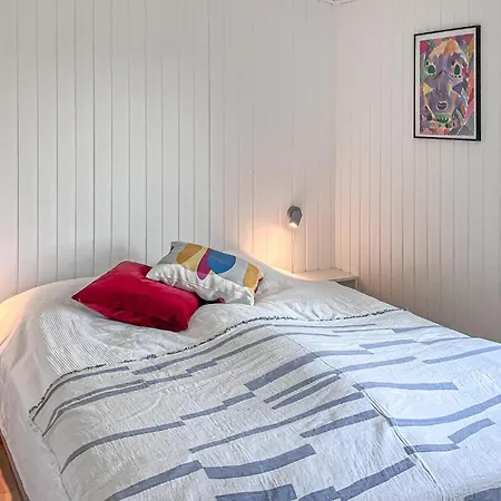 In Hyllinge With House Sea View Semesterbostad